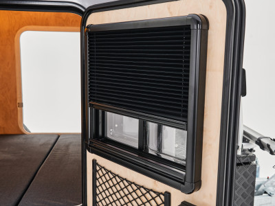 2 ventanas laterales