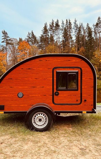 5 redenen waarom de herfst het beste moment is om een mini-caravan te bestellen